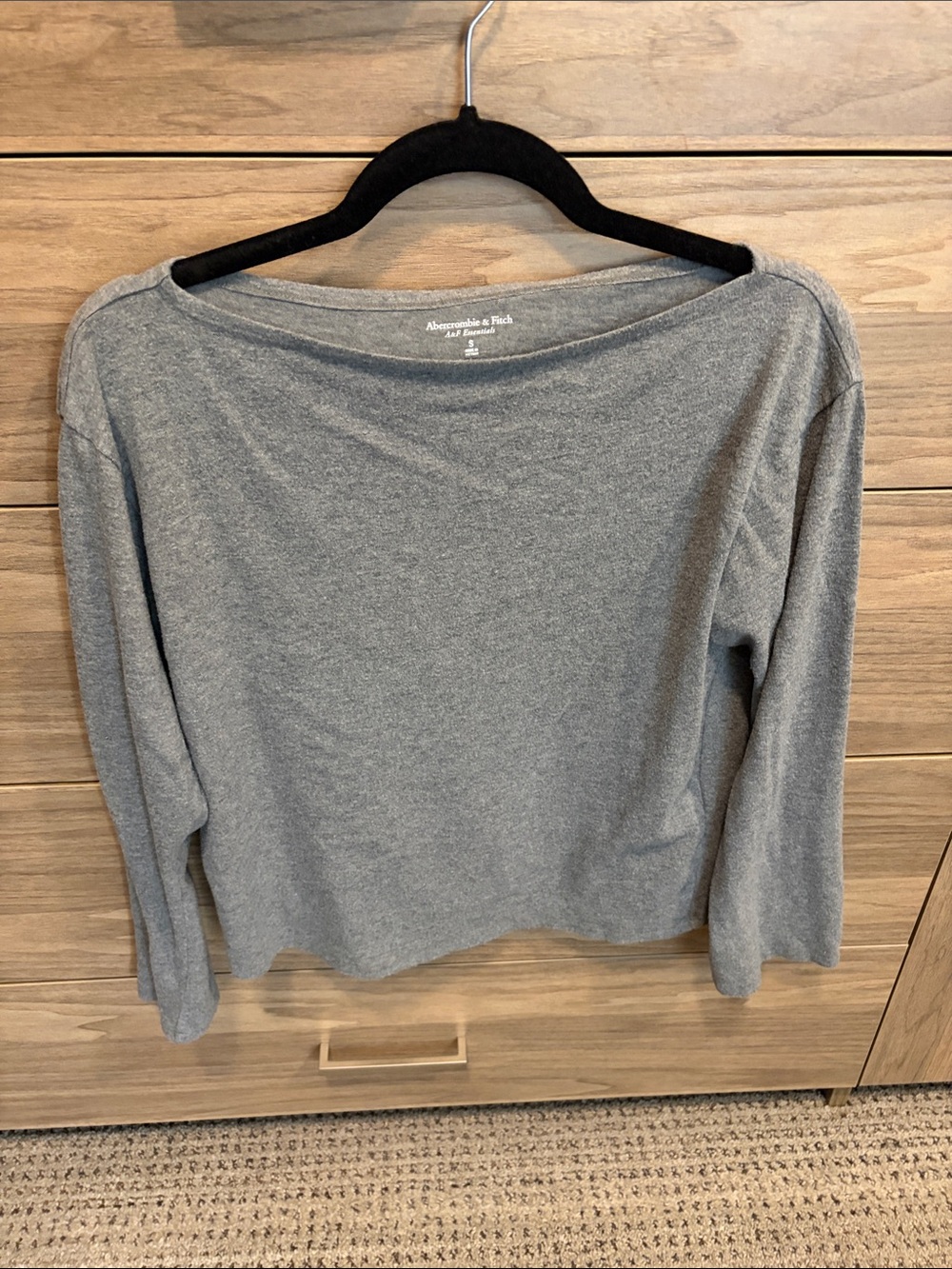 Abercrombie & Fitch Gray Boatneck Long Sleeve Tee